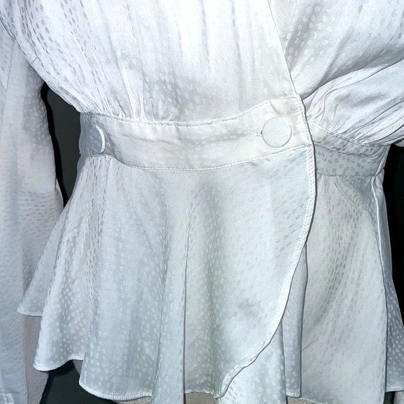 Express brand like new women’s long sleeve blouse white , size small. - Picture 4 of 10